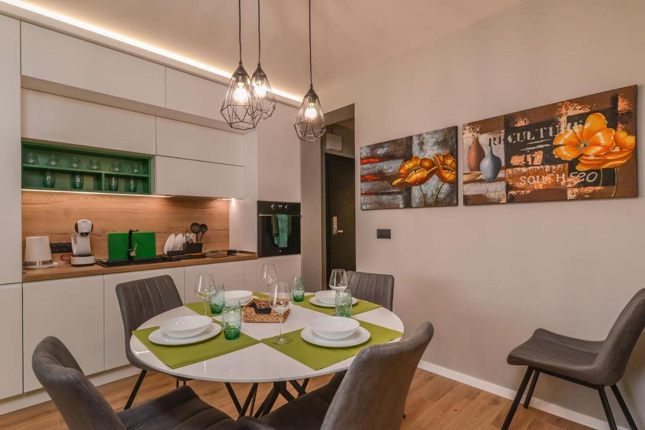 Urban Eden - Lux & Style, 2-Bedroom, 2-Bathroom Sofia Bagian luar foto