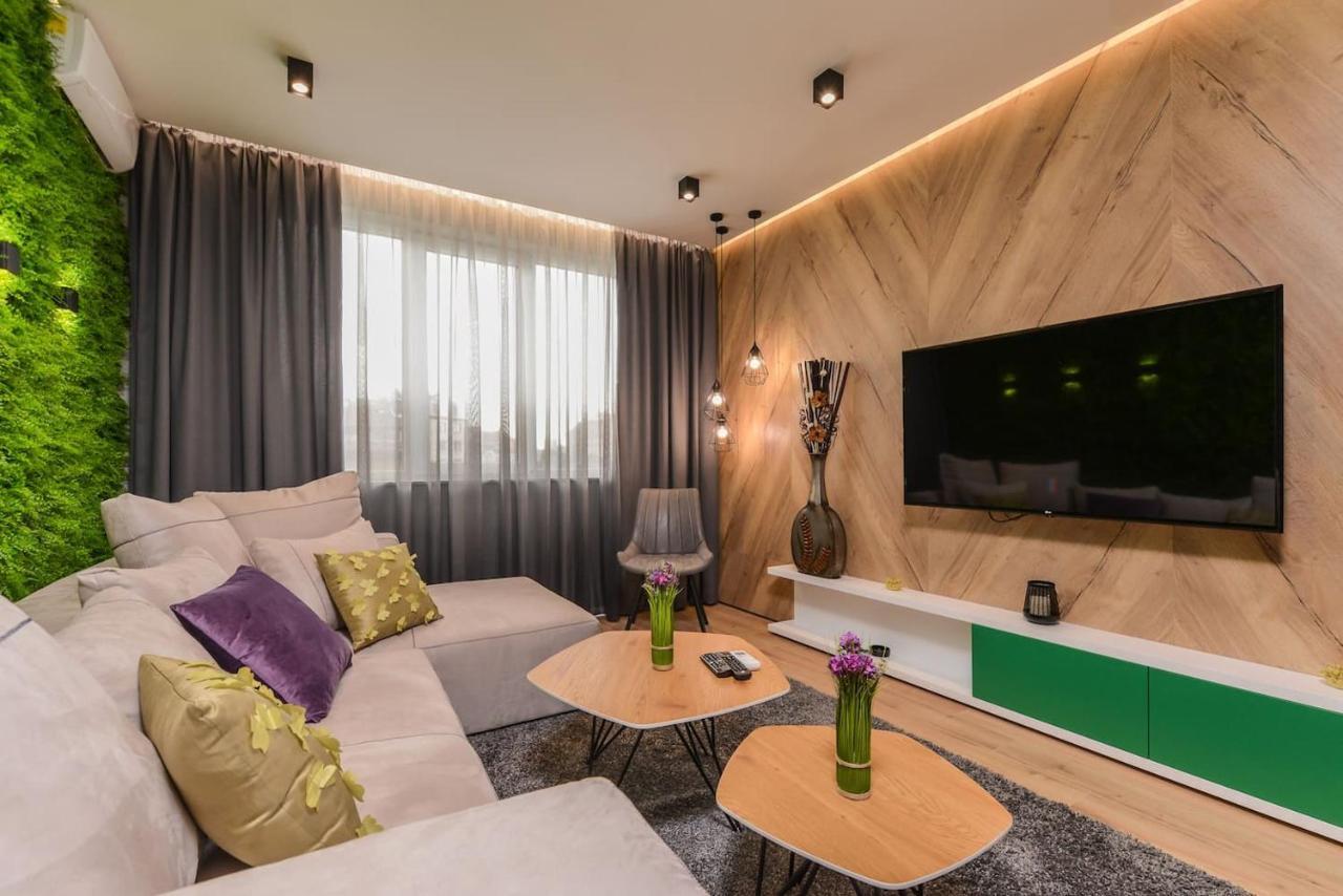 Urban Eden - Lux & Style, 2-Bedroom, 2-Bathroom Sofia Bagian luar foto